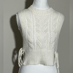 🧶 Cozy Chic Cable Knit Sweater Vest – Size S